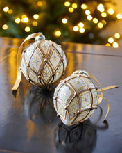 Load image into Gallery viewer, White and Gold Deco Clear Glass FinialHanging Ornament