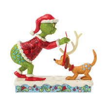Load image into Gallery viewer, Grinch Tying Antlers Max
