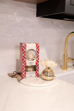 Load image into Gallery viewer, Comfort &amp; Joy Holiday Mercury Flower Diffuser