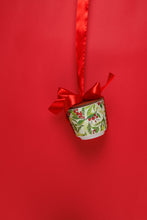 Load image into Gallery viewer, Merry Memories Patterned 3 Wick Candle
