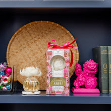 Load image into Gallery viewer, Gingerbread Flower Diffuser