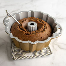 Load image into Gallery viewer, Reusable Bundt® Cake Thermometer